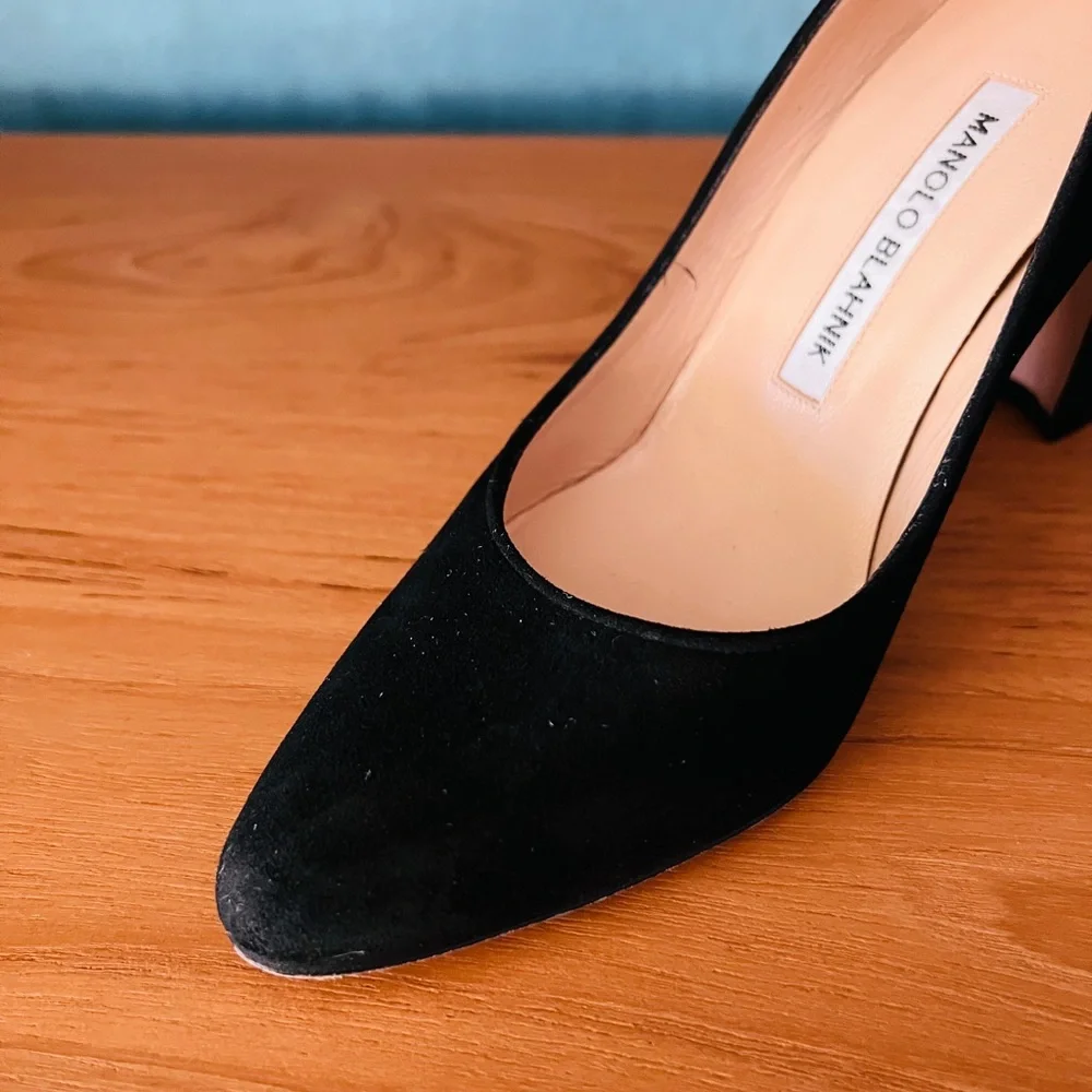 Manolo Blahnik Black Suede Block Heel Pumps EU 36.5 / US 6.5 - Picture 10 of 13